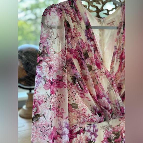 Showpo Chiffon Pink Floral Long Sleeve Dress - Picture 3 of 3